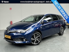 Toyota Auris Touring Sports - 1.8 Hybrid Dynamic Ultimate Dealeronderhouden, trekhaak, parkeersensoren V&A