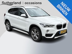 BMW X1 - xDrive20i High Executive 192 Pk | Stoelverwarming | Elek. Kofferklep | PDC V+A | Cruise Co