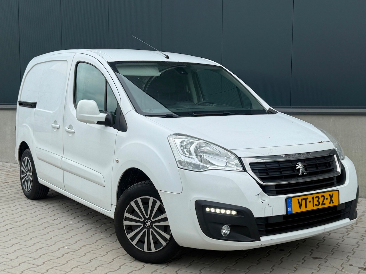 Peugeot Partner - 120 1.6 BlueHDi 100 L1 Première S&S - AutoWereld.nl