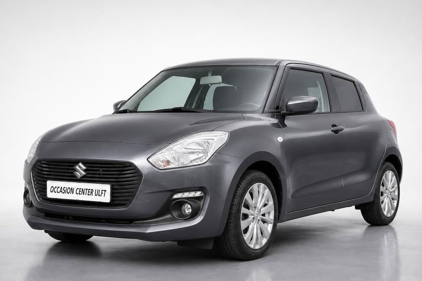 Suzuki Swift - AIRCO / NAVIGATIE CAMERA / EL PAKKET / LED ... - AutoWereld.nl