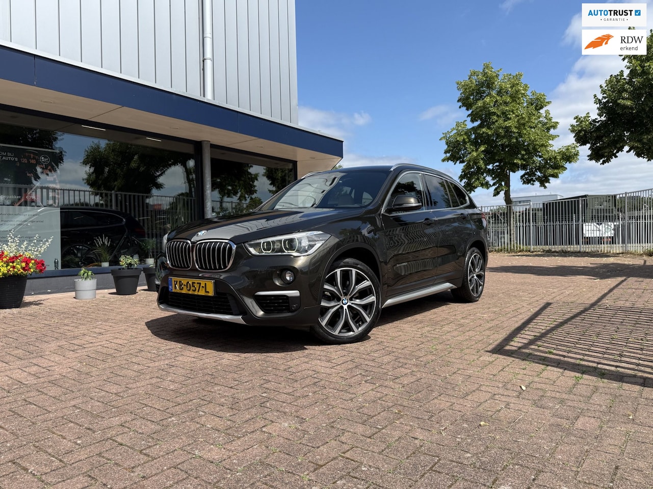 BMW X1 - SDrive20i | Automaat | LED | Navi | Leder | Head-Up - AutoWereld.nl