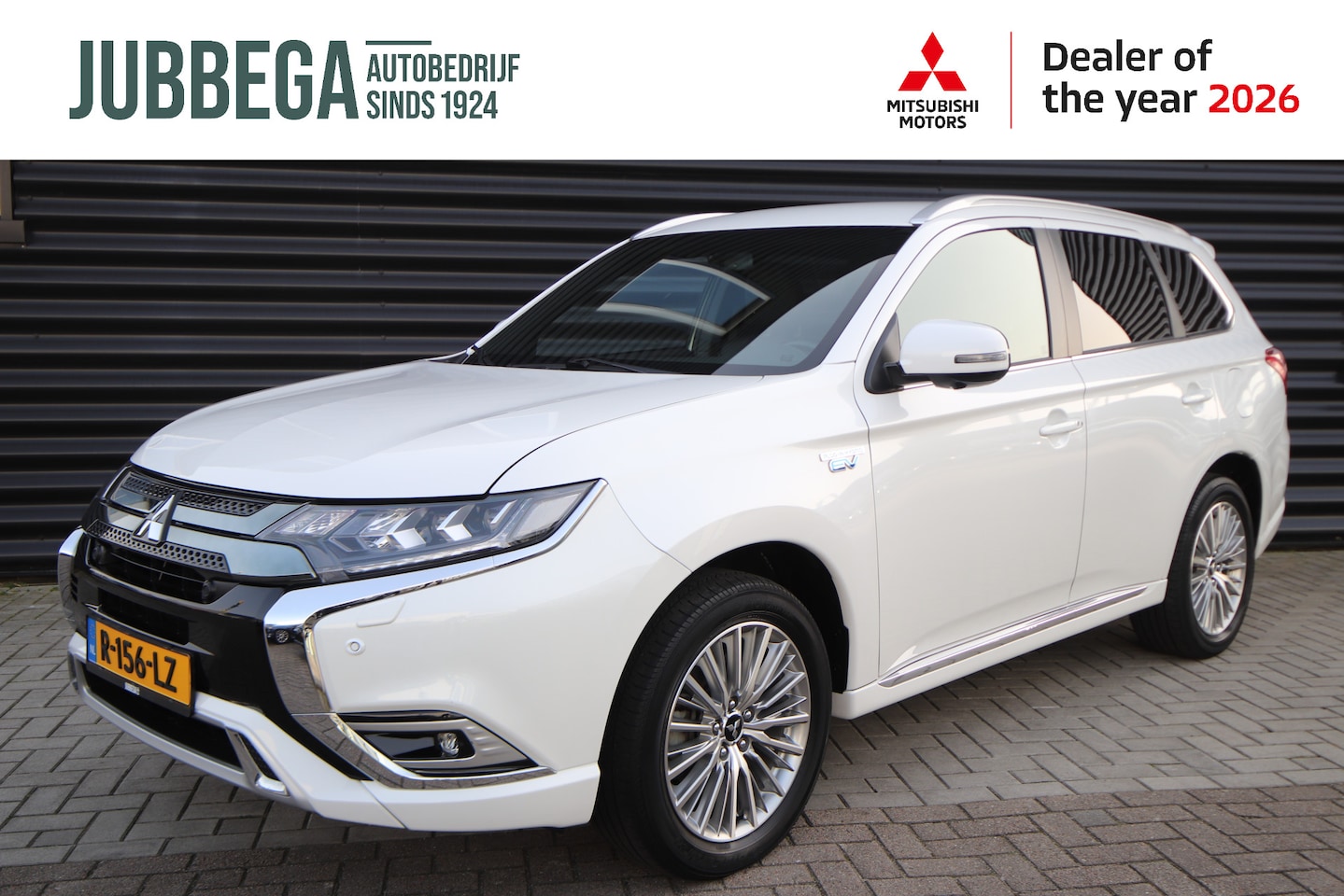 Mitsubishi Outlander - 2.4 PHEV Instyle Leder, Dealer o.h. Trekhaak - AutoWereld.nl