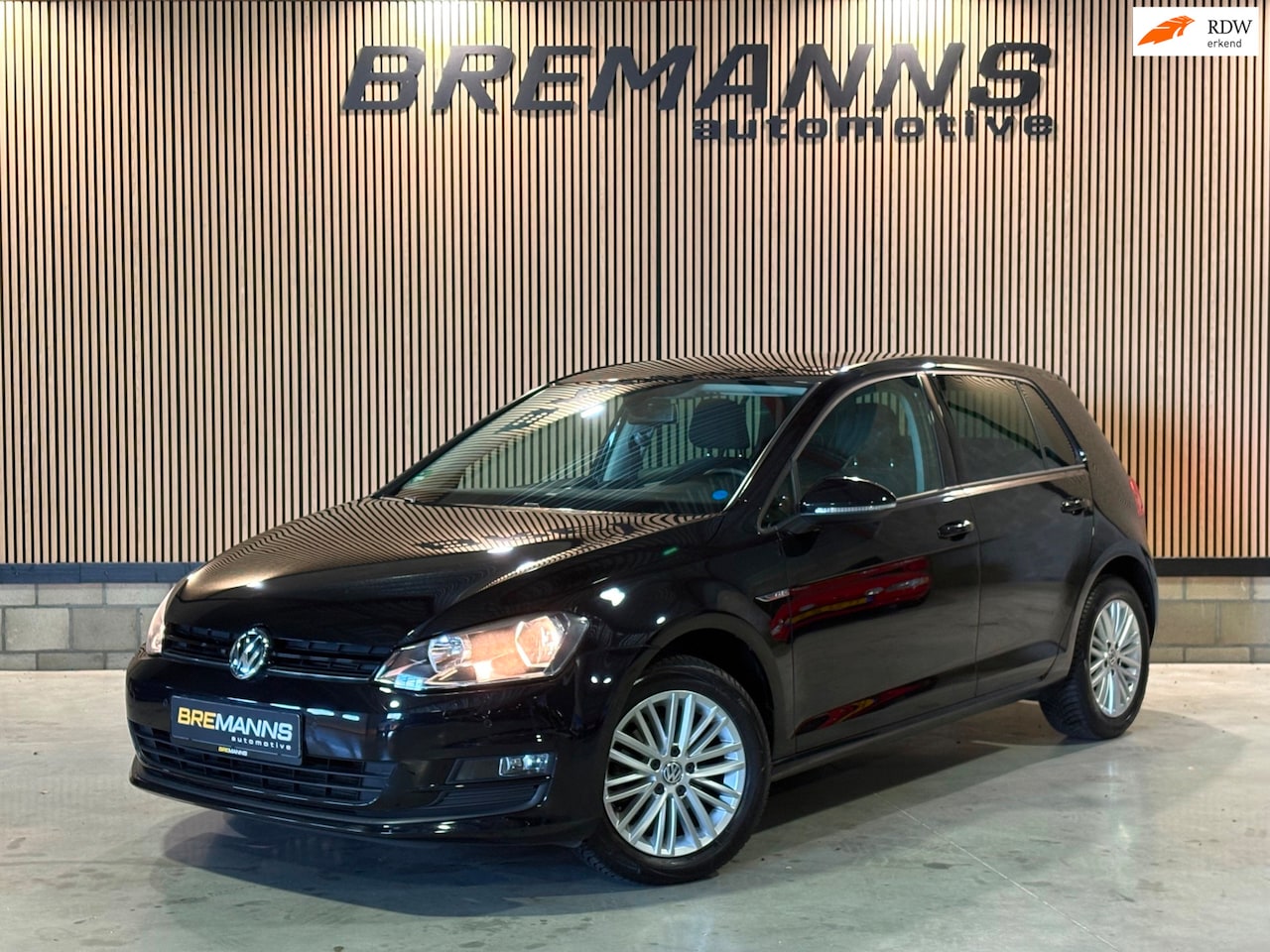 Volkswagen Golf - 1.2 TSI CUP Edition / Stoelverwarming / Leder stuurwiel - AutoWereld.nl