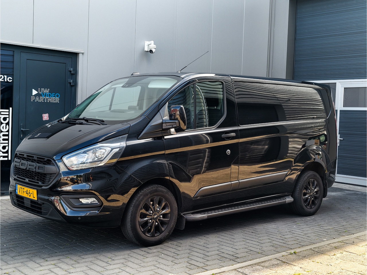 Ford Transit Custom - 280 2.0 TDCI L1H1 Trend BTW | Trekhaak | Camera | CC | LED | Lane - AutoWereld.nl