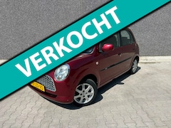 Daihatsu Trevis - 1.0 | AIRCO: IJSKOUD | AUX/USB | SPOTIFY TE BELUISTEREN | ELEK RAMEN | ELEK SPIEGELS | APK