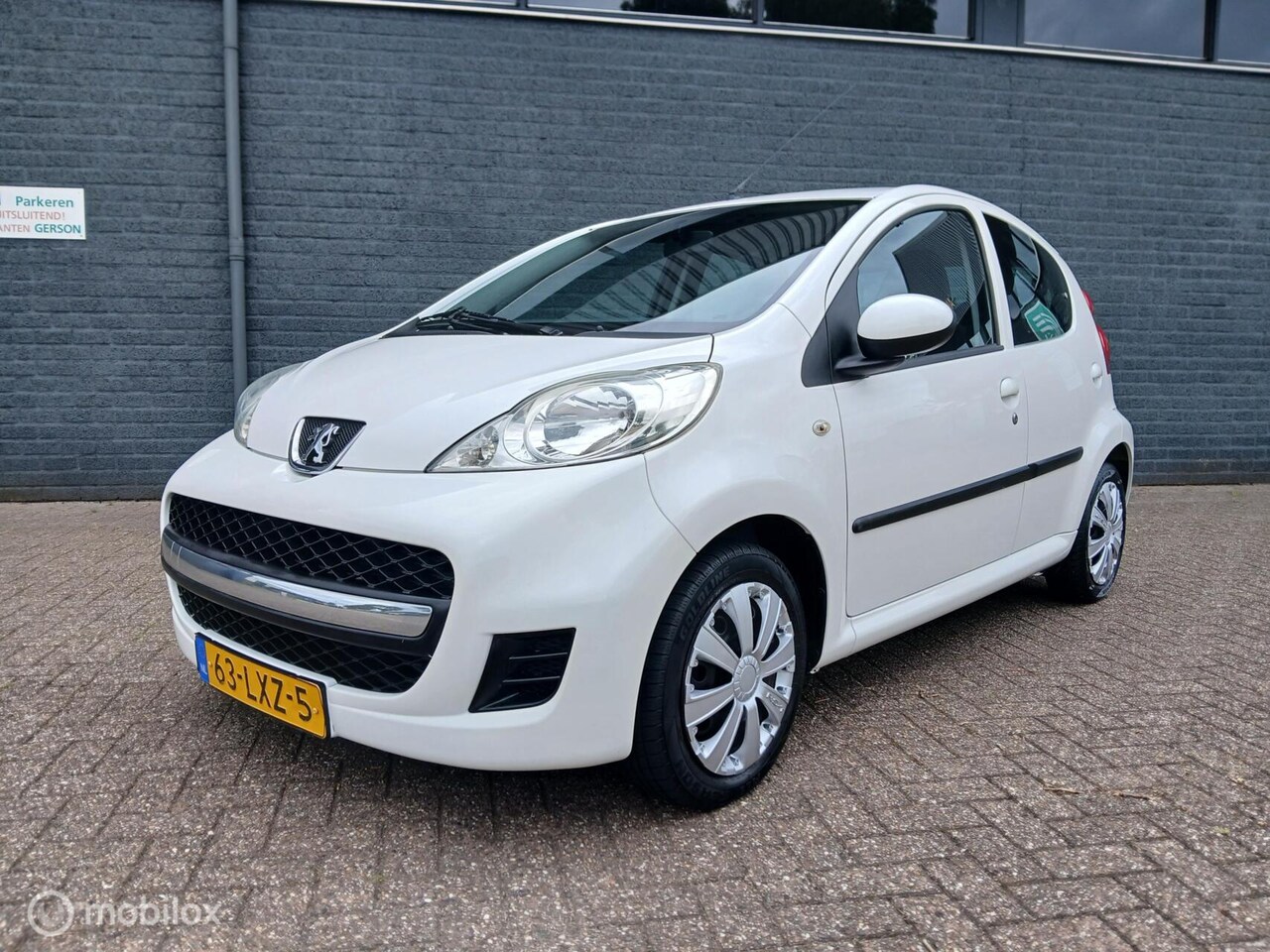 Peugeot 107 - 1.0-12V 5-Deurs/Koude Airco/Apk 07-'27 - AutoWereld.nl