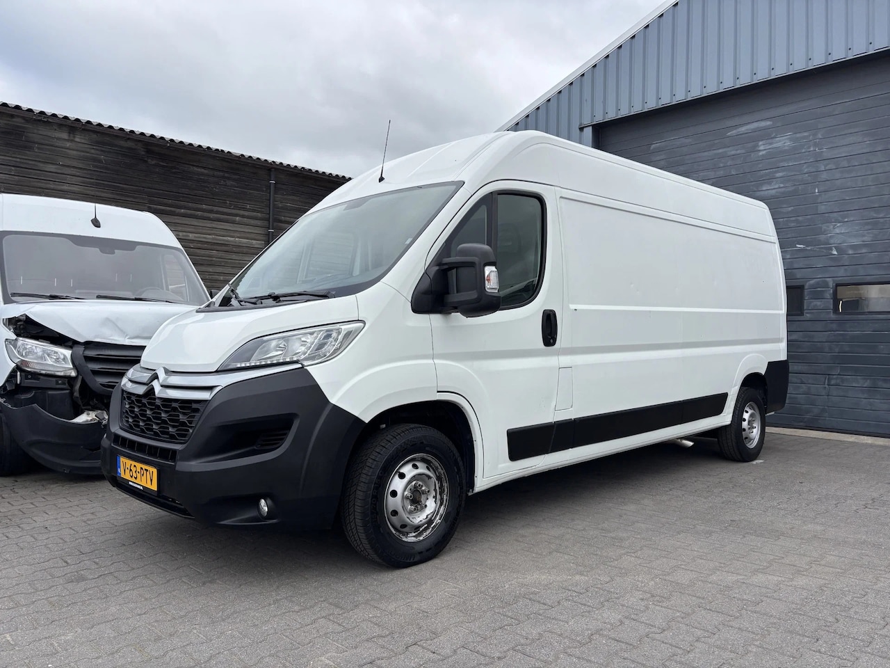 Citroën Jumper - 2.0 BLueHDI L3 H2 Airco, Cruisecontrol Trekhaak - AutoWereld.nl