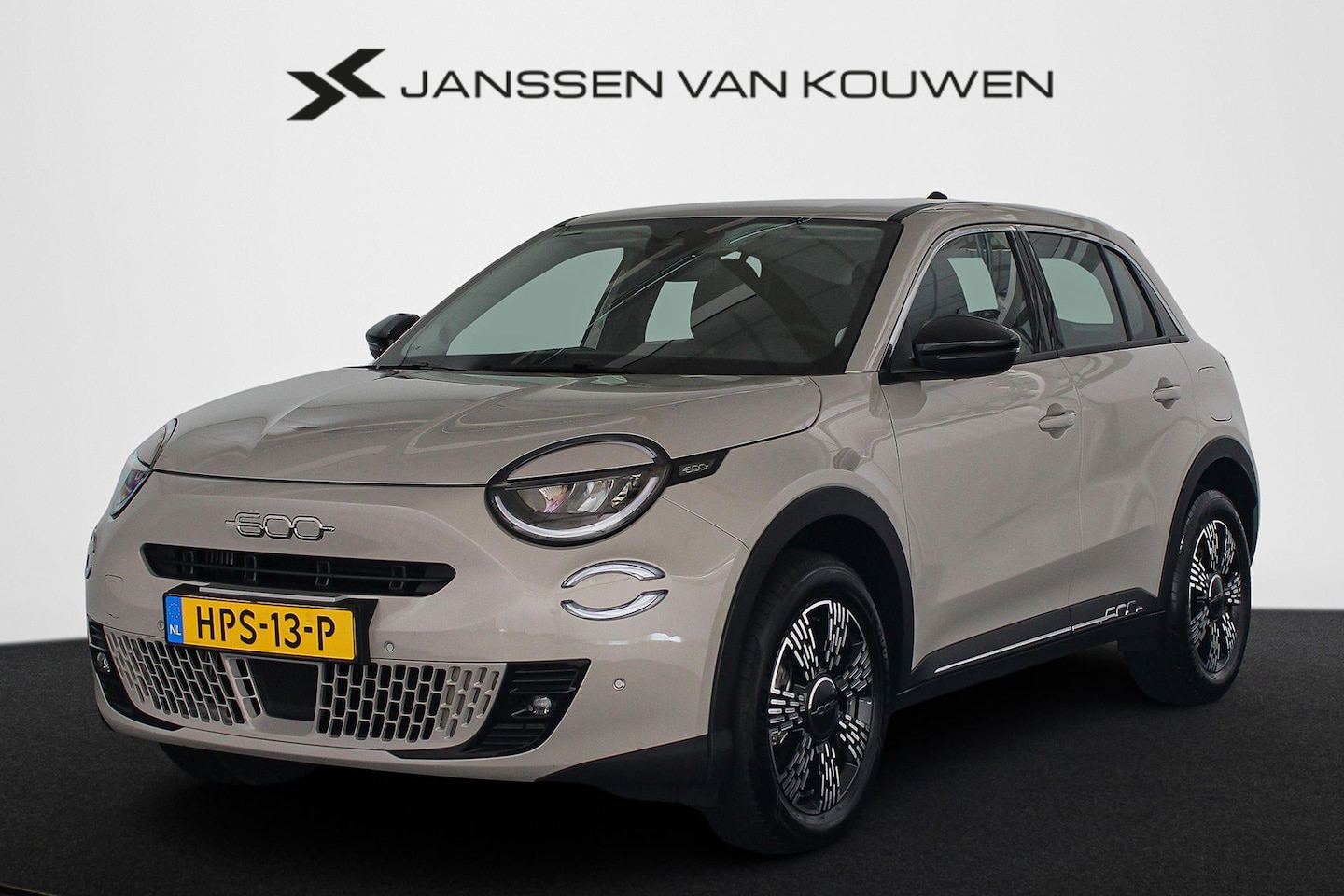 Fiat 600 - 1.2 Hybrid Urban Stoelverwarming Keyless Camera Apple CarPlay - AutoWereld.nl