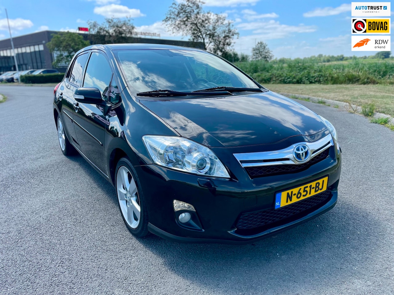 Toyota Auris - 1.8 Full Hybrid Dynamic 1.8 Full Hybrid Dynamic, Aut, Cam, Cruise/Climate control, Leder/Alcantara, Lmv, Xenon, El - AutoWereld.nl