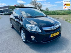 Toyota Auris - 1.8 Full Hybrid Dynamic, Aut, Cam, Cruise/Climate control, Leder/Alcantara, Lmv, Xenon, El