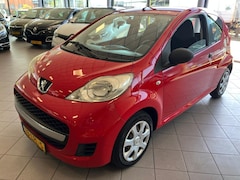 Peugeot 107 - 1.0-12V XR APK 8-27 BJ 2010