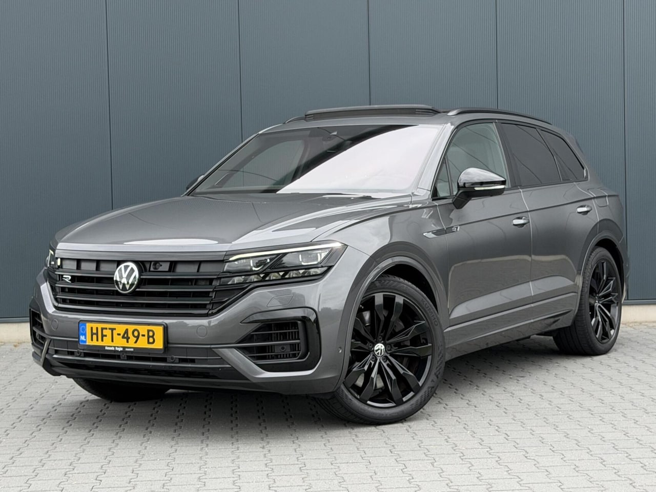 Volkswagen Touareg - 3.0 TSI 4MOTION R Pano - Hud - Nachtzicht - Softclose - Unieke Uitvoering - AutoWereld.nl