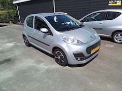 Peugeot 107 - 1.0 Active zeer Airco led. NL auto 84744km .nap