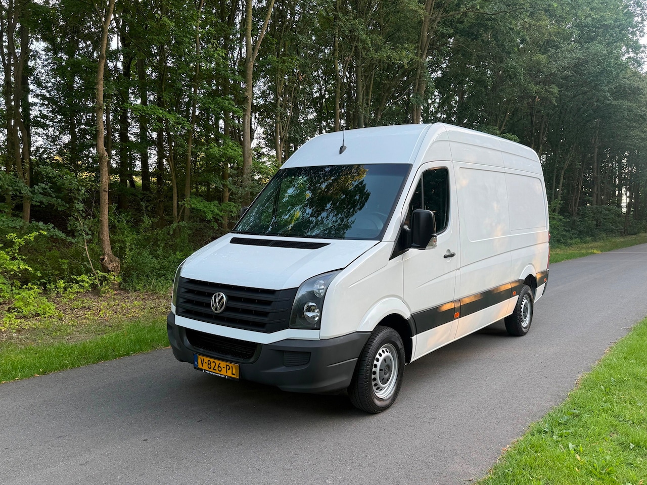 Volkswagen Crafter - 30 2.0 TDI L2H2 30 2.0 TDI L2H2, BJ2015, 152747KM! Nwe APK! - AutoWereld.nl
