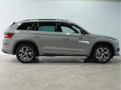Skoda Kodiaq - 1.5 150pk TSI Sportline Business | Panorama | Trekhaak | Navi | 19" | Stoelverw. | Canton