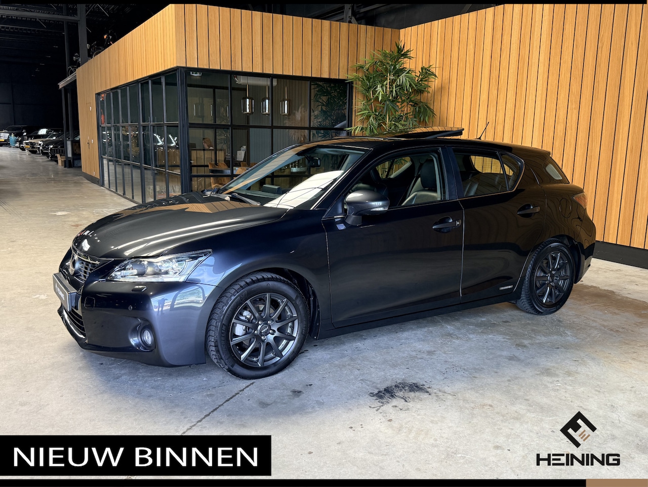 Lexus CT 200h - Business Line Pro Hybride | Automaat | Mark Levinson Premium Surround System | Schuifdak T - AutoWereld.nl