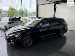 Ford Focus Wagon - 2.3 EcoBoost ST-3 2019 280PK Zwart ST3
