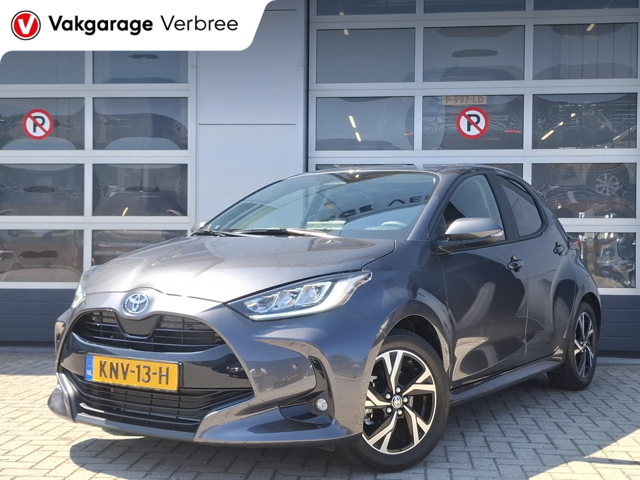 Toyota Yaris - 1.5 Hybrid 115 First Edition | Android Auto/Apple Carplay | LM Velgen 16" | Achteruitrijca - AutoWereld.nl