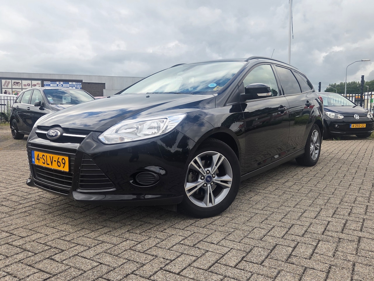 Ford Focus Wagon - 1.0 EcoBoost Edition/NAVI/TREKHAK/NIEUW DIST RIEM - AutoWereld.nl