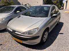 Peugeot 206 - 1.4 One-line 5 DEURS KM 120955 NAP