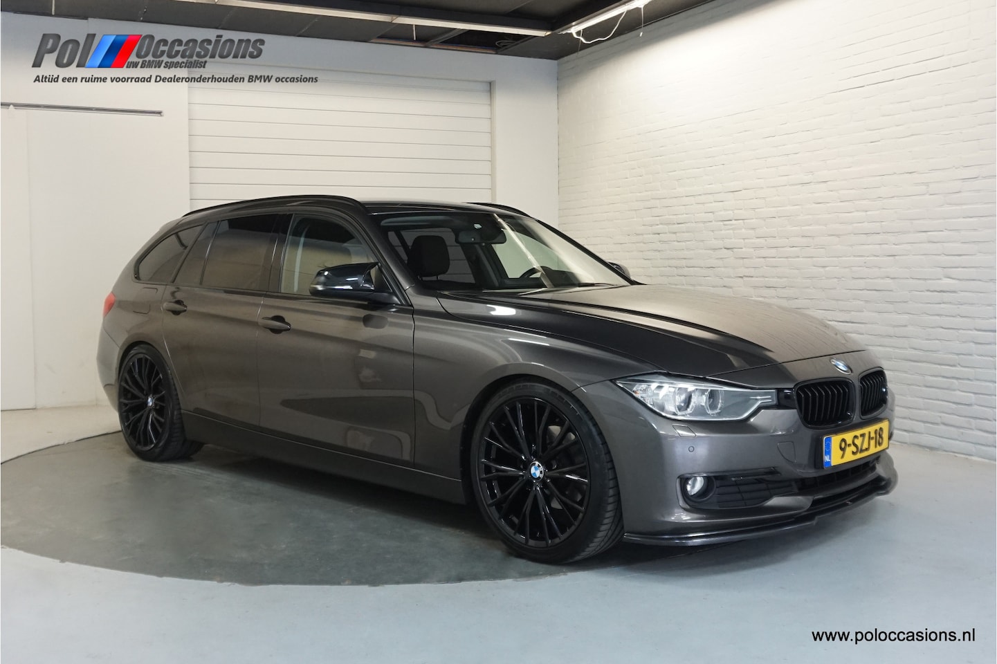 BMW 3-serie Touring - 316i High Exec Navig | Leder | Elektr. trekhaak | 19 inch | - AutoWereld.nl