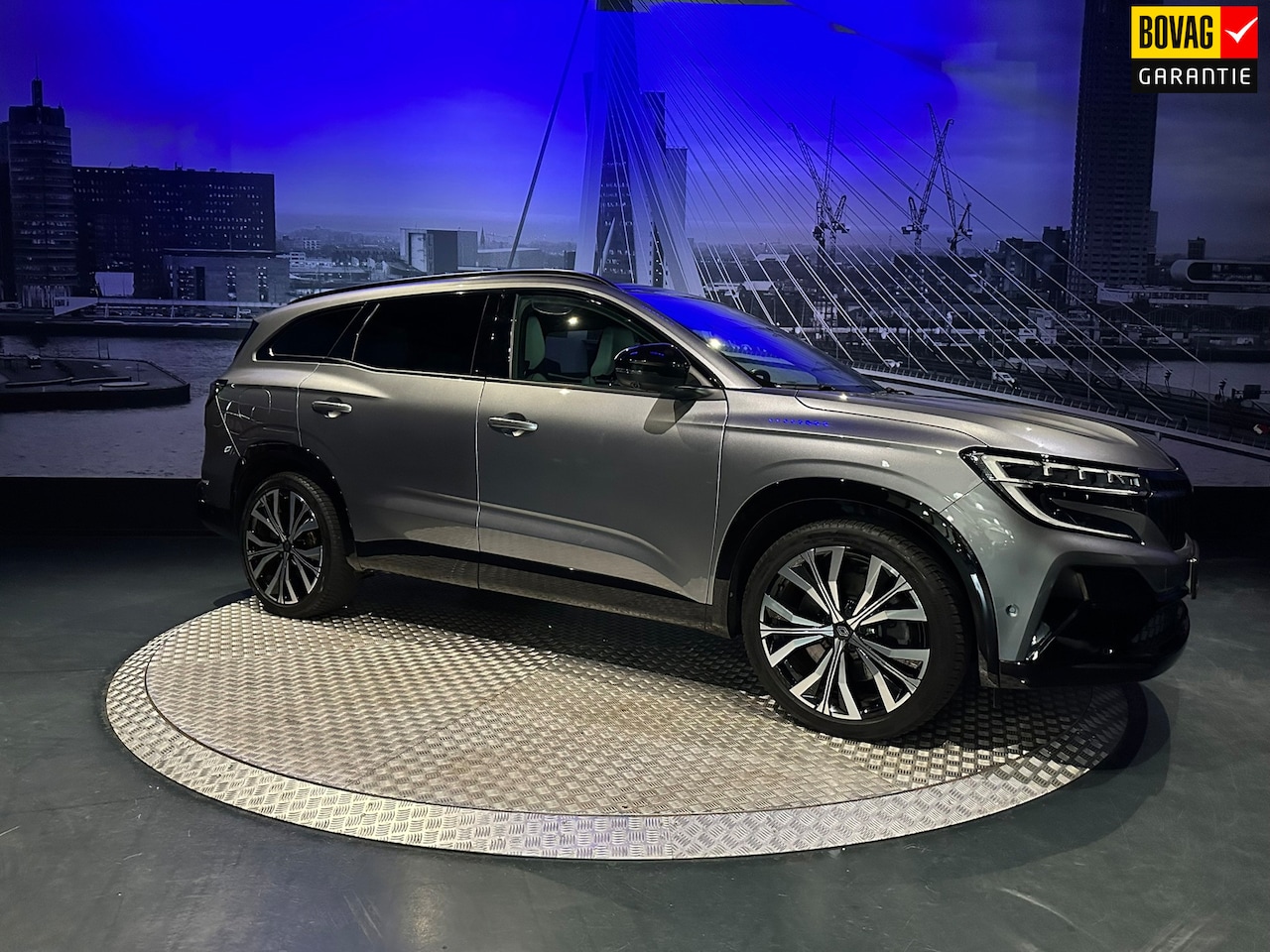Renault Espace - E-Tech full hybrid 200 iconic 7p. *Trekhaak*Leder*Panoramadak* - AutoWereld.nl