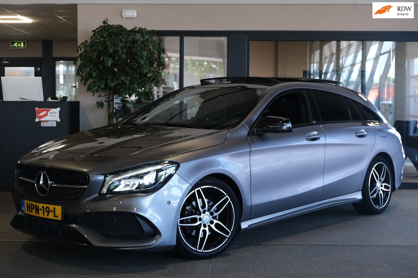 Mercedes-Benz CLA-klasse Shooting Brake - 200 Prestige Pano Led Cruise PDC - AutoWereld.nl