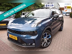 Lynk & Co 01 - 1.5 /PANO DAK/ADAP CRUISE/CAMERA 360/NAVI/CARPLAY/AIRCO-ECC/BLUETOOTH/KEYLESS/PDC V+A/NL-A