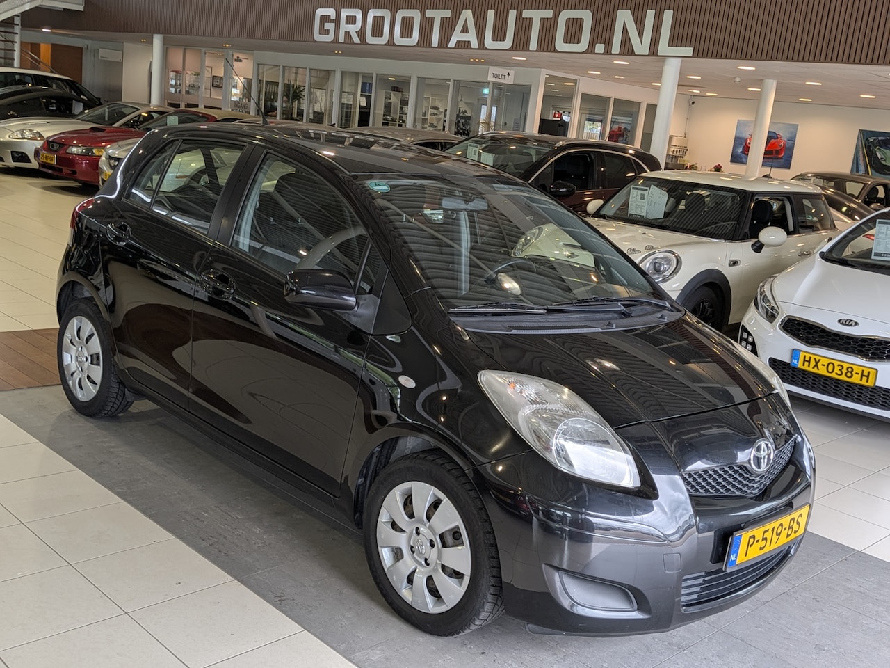 Toyota Yaris - 1.0 VVTi Acces Airco, Stuurbekrachtiging - AutoWereld.nl
