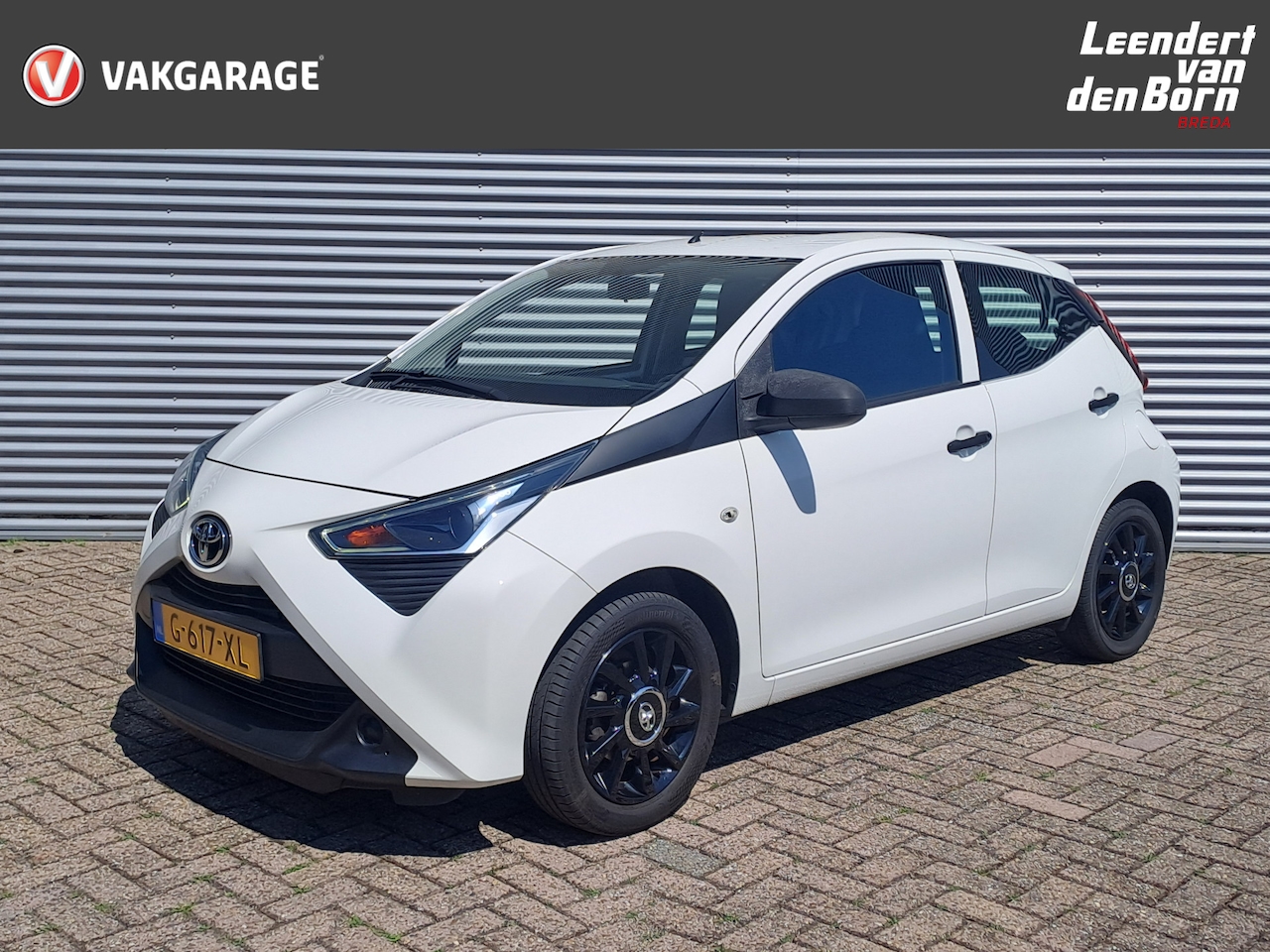 Toyota Aygo - 1.0 VVT-i x-fun | Airco | Radio | Elektrische ramen voor | Bluetooth | LM Velgen Zwrart | - AutoWereld.nl