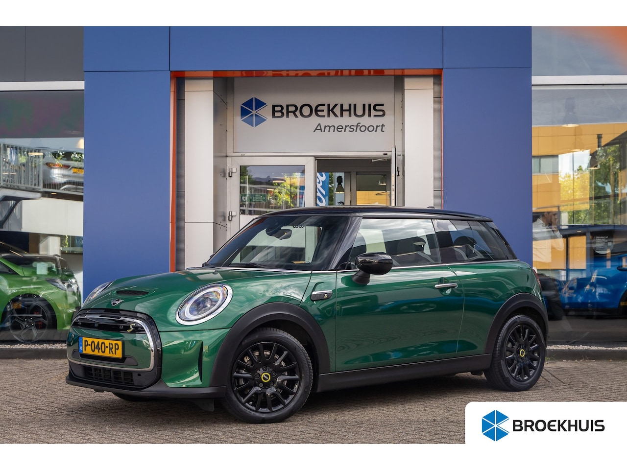 MINI Electric - Business Edition 33 kWh | Apple Carplay/Android Auto | Keyless start | Stof/kunstlederen b - AutoWereld.nl