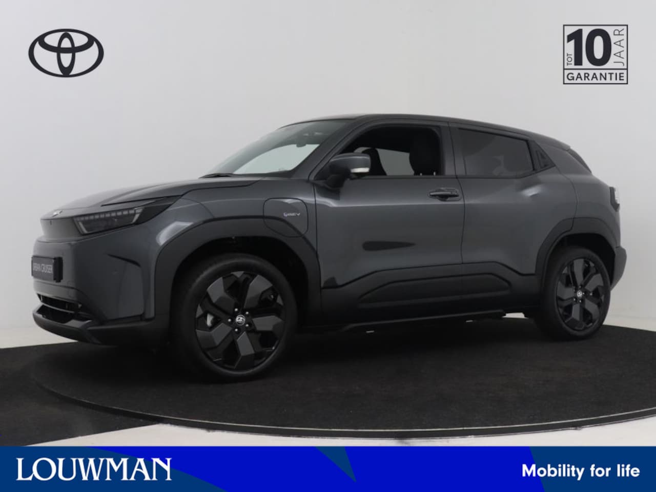 Toyota Urban Cruiser - Executive 61 kWh | Navigatie | PANO | PDC | ACC | - AutoWereld.nl