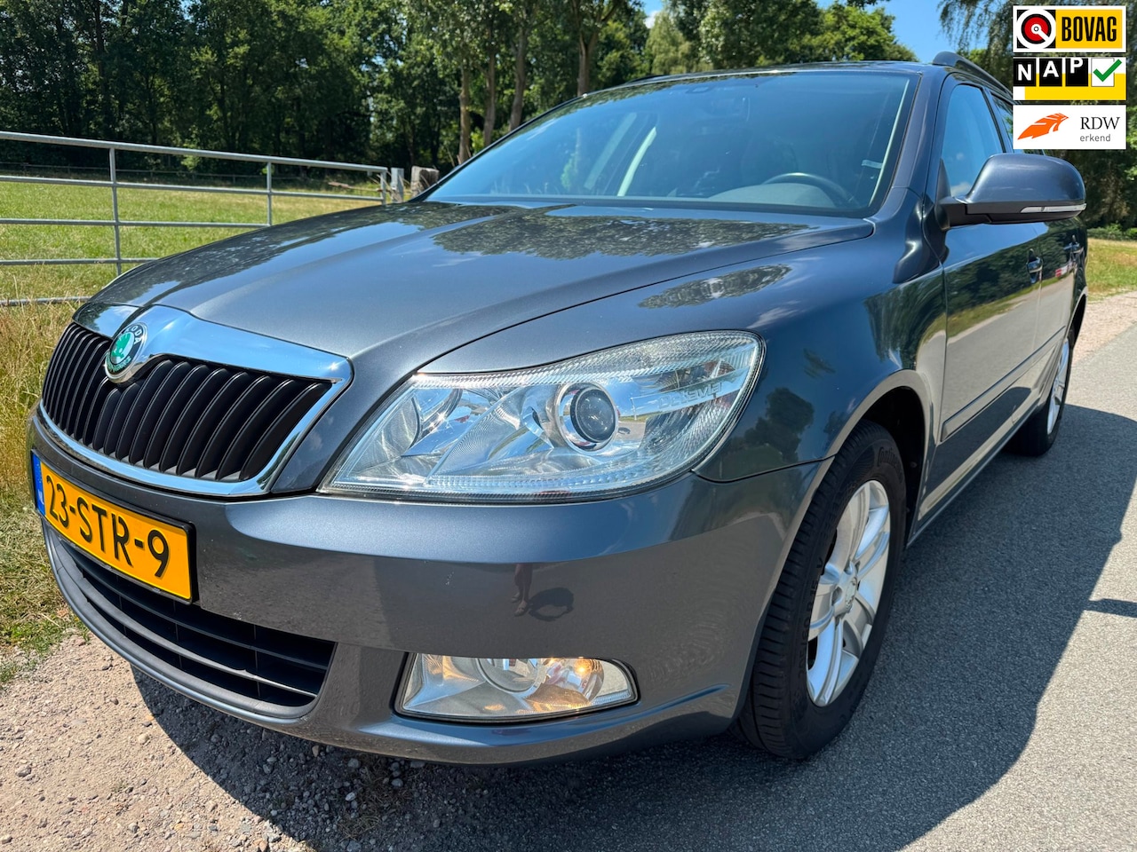 Skoda Octavia Combi - 1.2 TSI Ambition Business Line top onderhouden - AutoWereld.nl