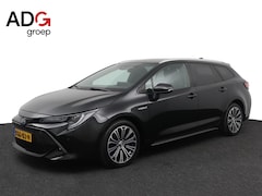 Toyota Corolla Touring Sports - 1.8 Hybrid First Edition | Parkeersensoren | Stuur en Stoelverwarming | Dodehoekherkenning