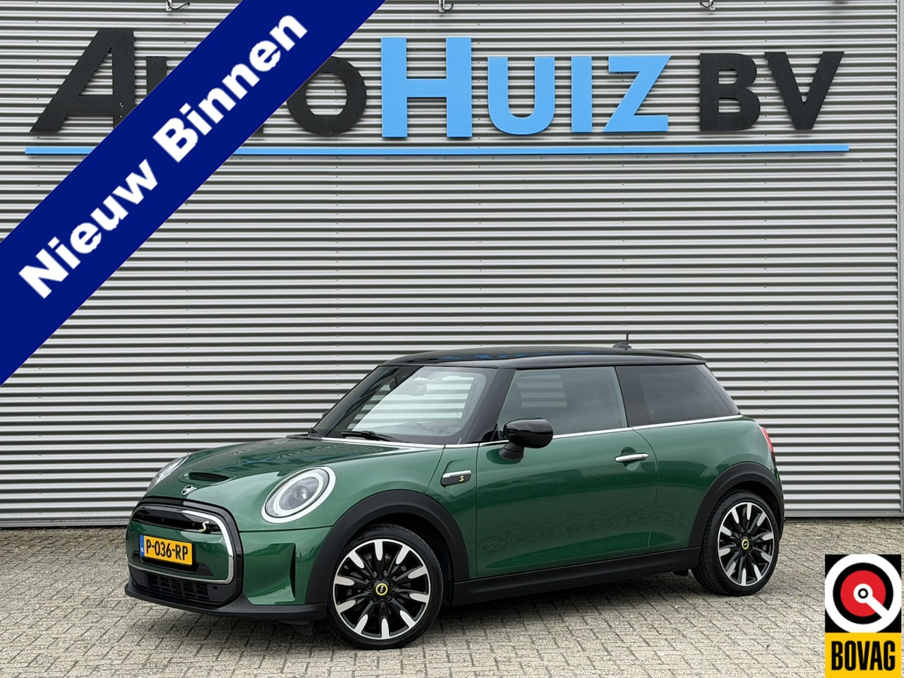 MINI Electric - MINI Electric 33 kWh Climate Control Carplay PDC LMV Stoelverwarming Cruise Control Keyles - AutoWereld.nl