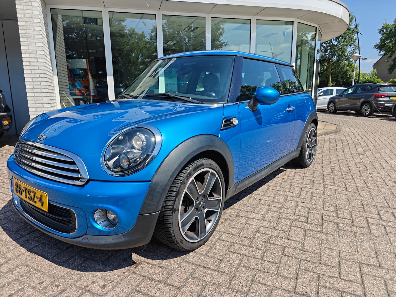 MINI 3-Deurs - 1.6 One MINIMALIST / Airco / Lichtmetalen velgen / Leer! - AutoWereld.nl