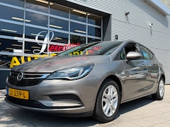 Opel Astra - 1.0 Edition - Navigatie I LED I PDC I Sport velgen I Comfort pakket I Trekhaak I Dealer on