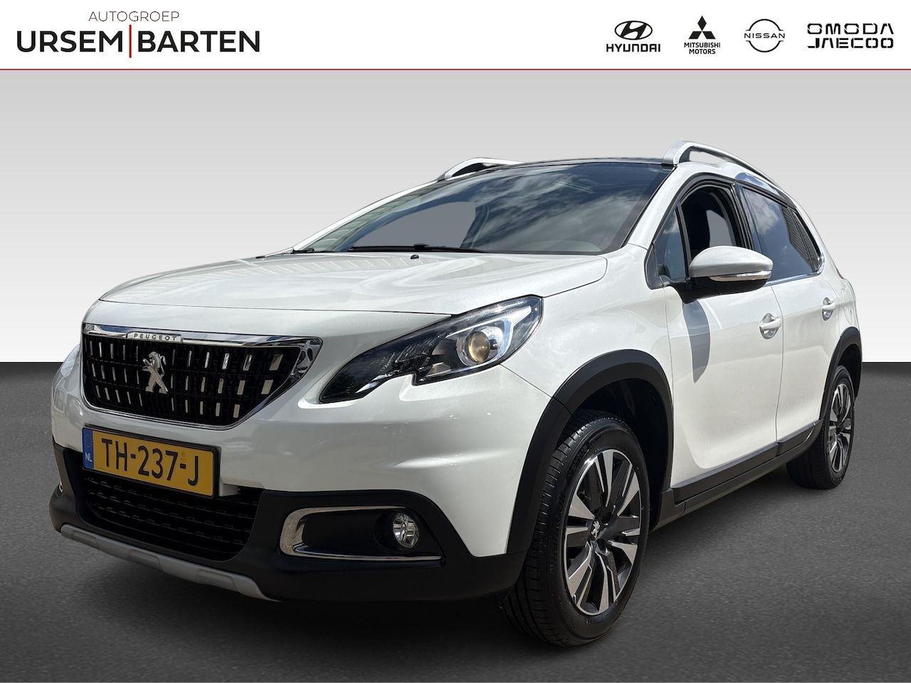 Peugeot 2008 - 1.2 PureTech Allure | Achteruitrijcamera | Cruise control | Panoramadak - AutoWereld.nl