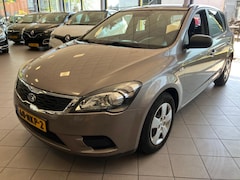 Kia Cee'd - 1.4 CVVT X-pect 137 DKM APK 01-27 BJ 2010