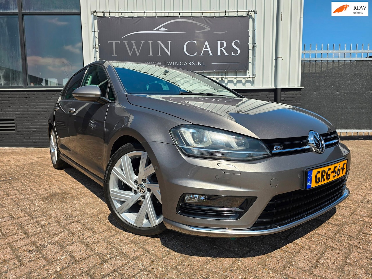 Volkswagen Golf - 1.4 TSI R-Line Xenon Half Leder Navi - AutoWereld.nl