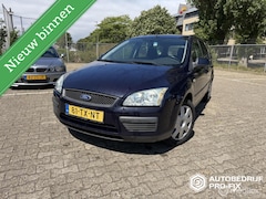 Ford Focus Wagon - 1.6-16V Champion