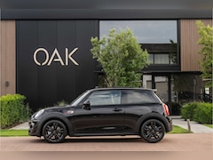 MINI 3-Deurs - 2.0 Cooper S Chili | Navigatie | Panorama | Leder | PDC | 17"LM | Midnight Black