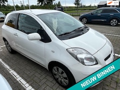 Toyota Yaris - 1.3 VVTi Automaat 101pk 2e eigenaar Clima Navi