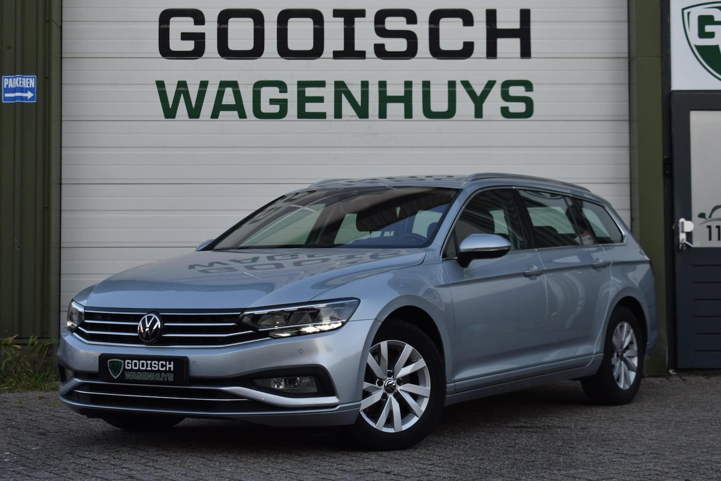 Volkswagen Passat Variant - 1.5 TSI Business | Camera | Climate | Carplay | - AutoWereld.nl