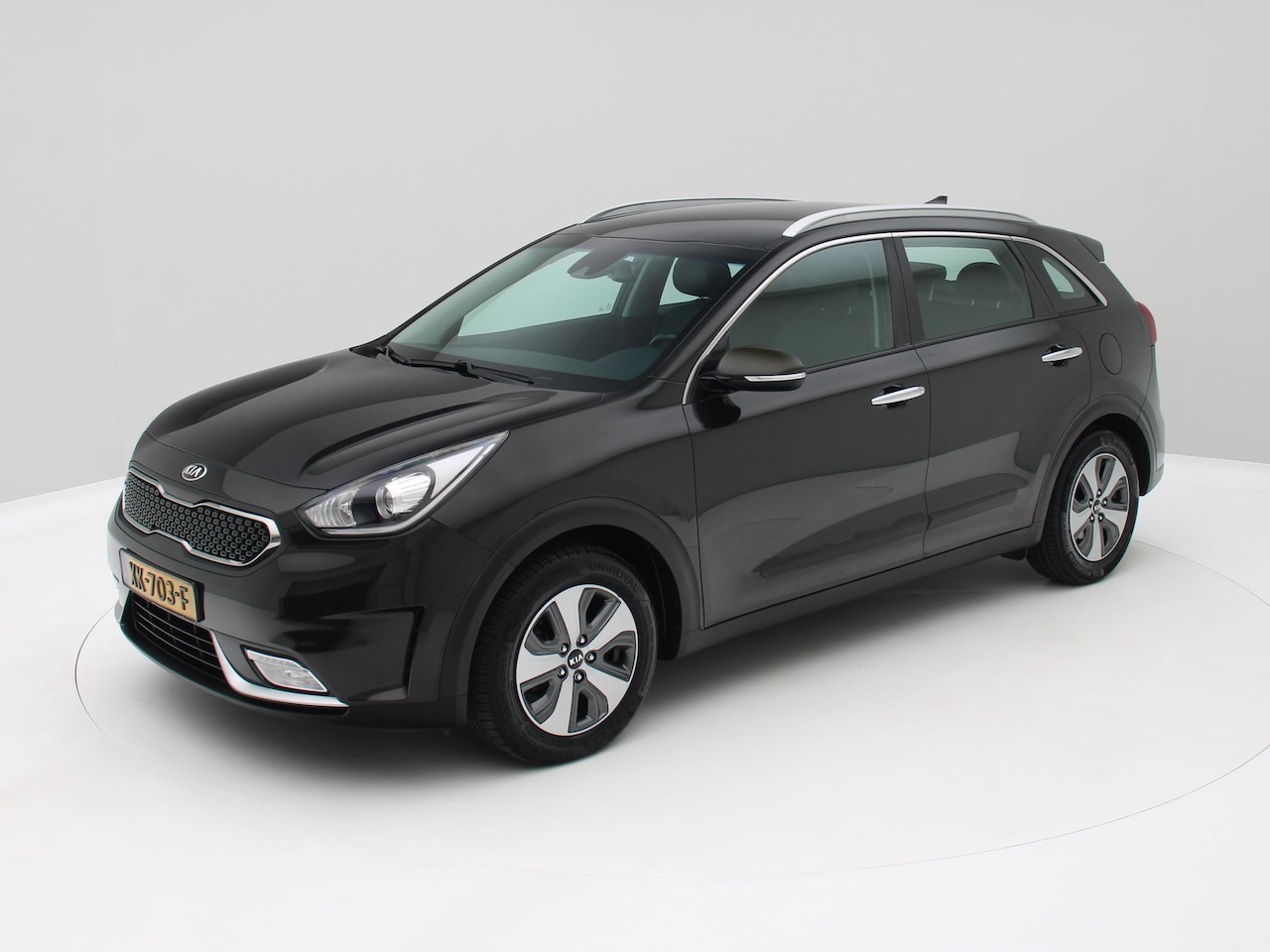 Kia Niro - 1.6 GDi Hybrid DynamicLine Camera /1/2 Leder/ Trekh. - AutoWereld.nl
