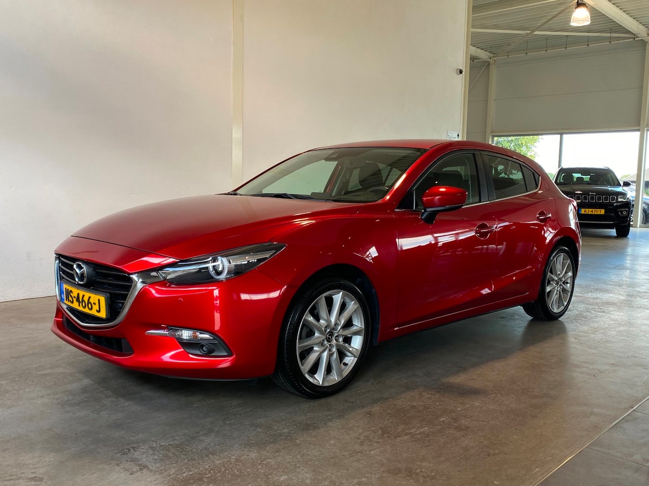 Mazda 3 - 2.0 SkyActiv-G 120 GT-M NL-auto - AutoWereld.nl