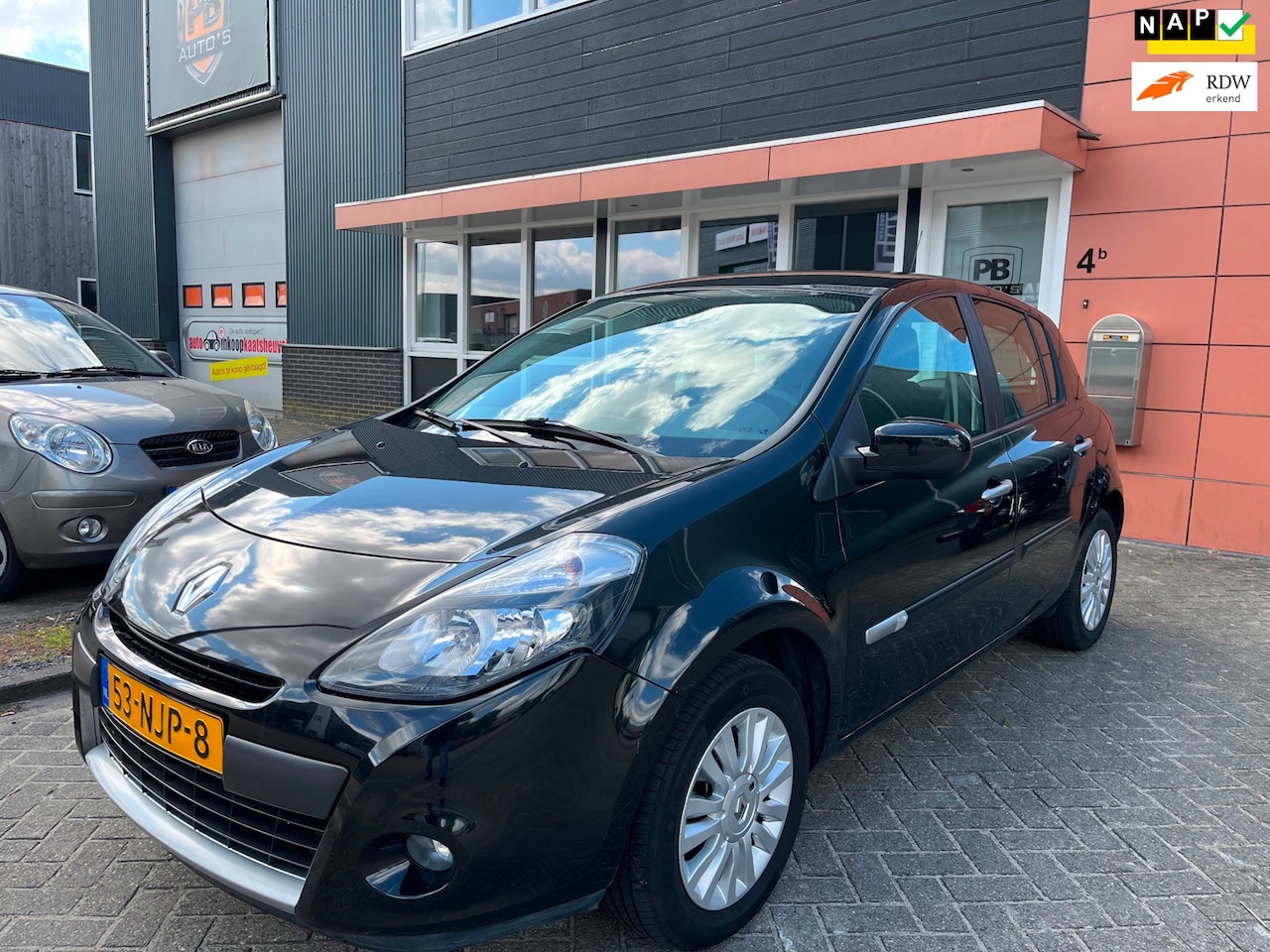 Renault Clio - 1.2 Collection 1e eigenaar airco lage km - AutoWereld.nl