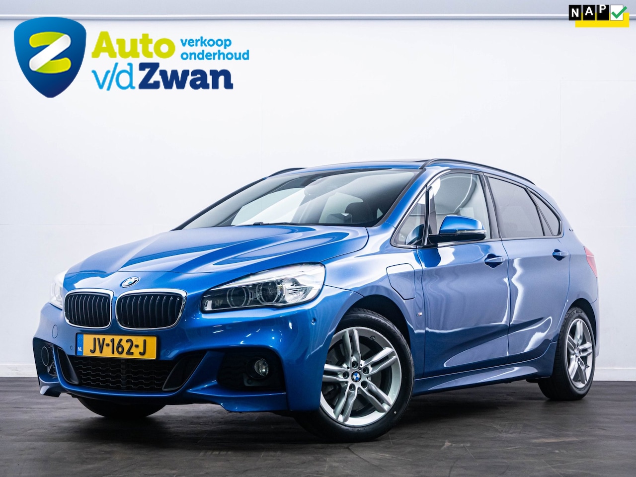 BMW 2-serie Active Tourer - 225xe High Executive Pano|H&K|NAP! - AutoWereld.nl