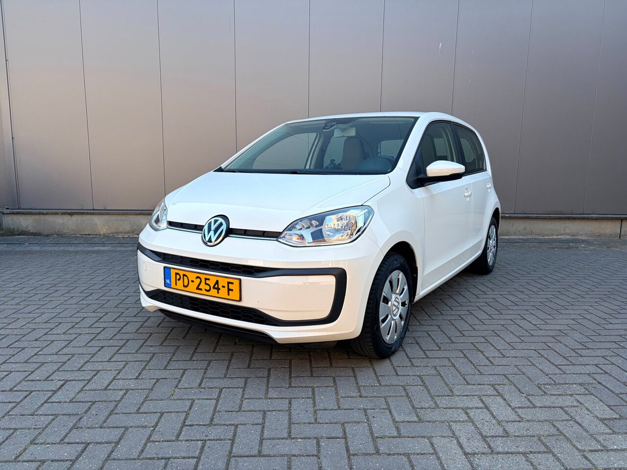 Volkswagen Up! - 1.0 BMT move up! 1.0 BMT move up! - AutoWereld.nl