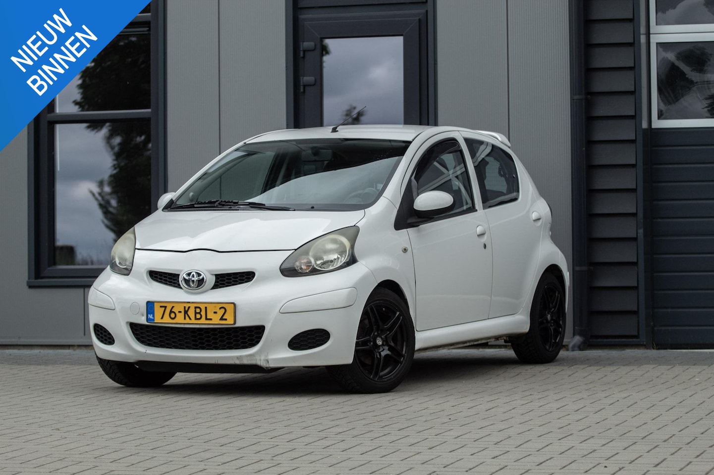 Toyota Aygo - 1.0-12V Xcite White | Leder/stof Bekleding | Airco | LM Velgen | - AutoWereld.nl
